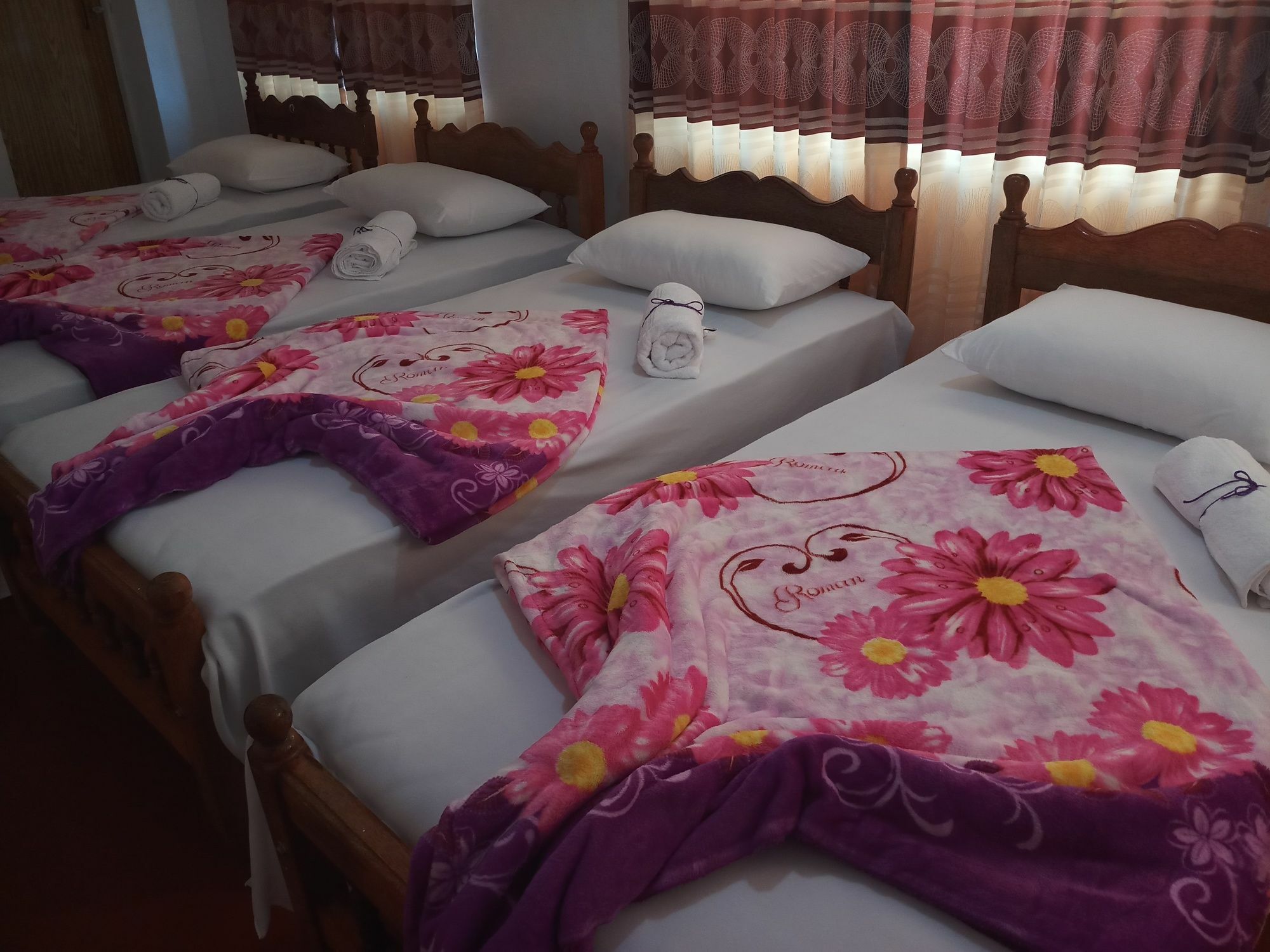 Fairy Hostel Нувара-Элия Экстерьер фото